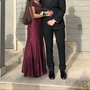 Prom Dress Size 6 David’s Bridal (Maroon)